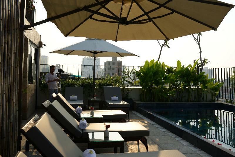 Moon Hotel And Apartment Danang Exterior photo